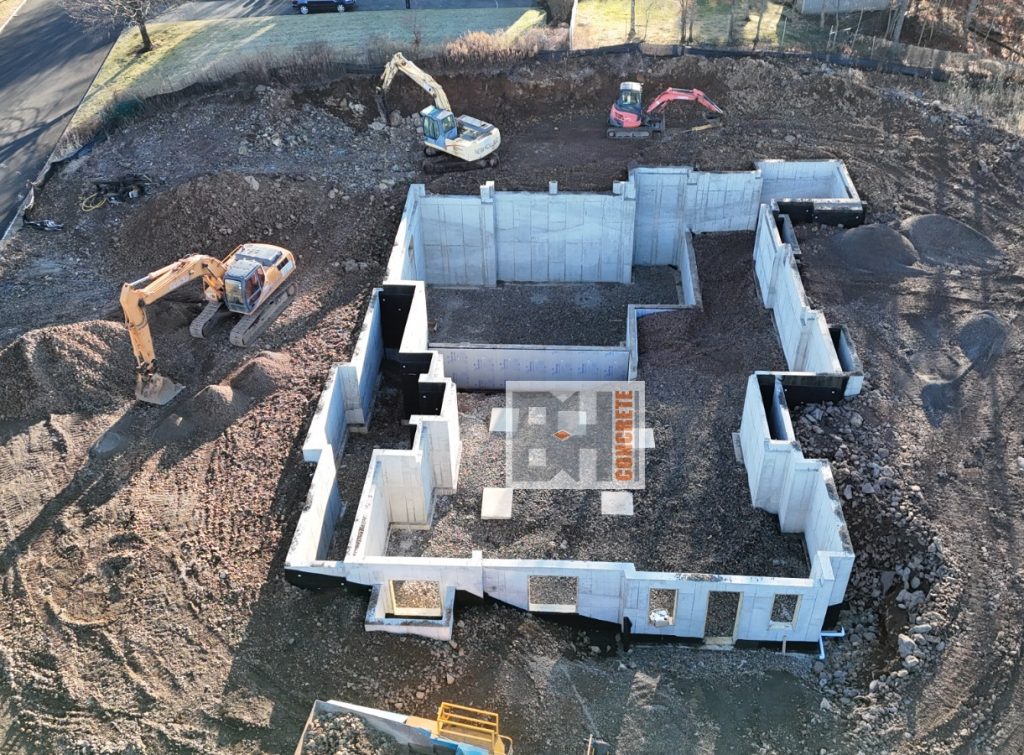 WhatsApp Image 2025-10-21 at 11.20.57 (1)